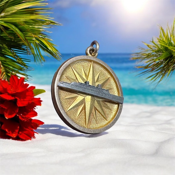 Vintage Compass LGB 1/10 10k Gold Collectible Pendant - Picture 2 of 5